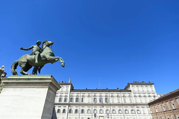 Turin Itália Jun 2021 Vislumbre Baixo Palácio Real Saboia Praça — Fotografia de Stock