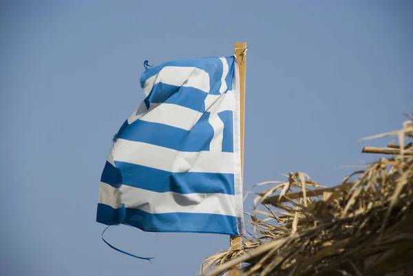 Bandeira Grega Poste Acenando Vento — Fotografia de Stock