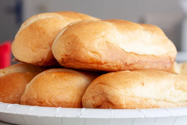 Mutfakta Kahvaltıda Taze Ekmek Yakın Plan Çekimi — Stok fotoğraf