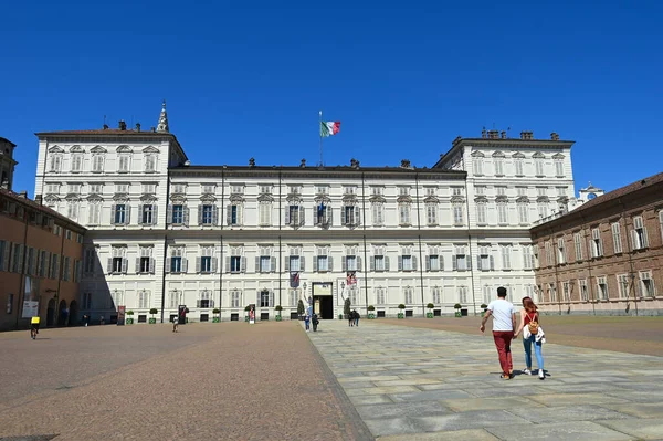 Turin イタリア 2021年6月1日 城広場のサヴォイ王宮の美しい景色イタリア5月28 2021 — ストック写真