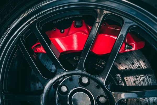 Close Dos Detalhes Uma Roda Carro Moderno — Fotografia de Stock