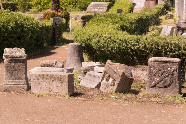 Rocce Scolpite Dell Archeologia Romana Nell Anfiteatro Romano — Foto Stock