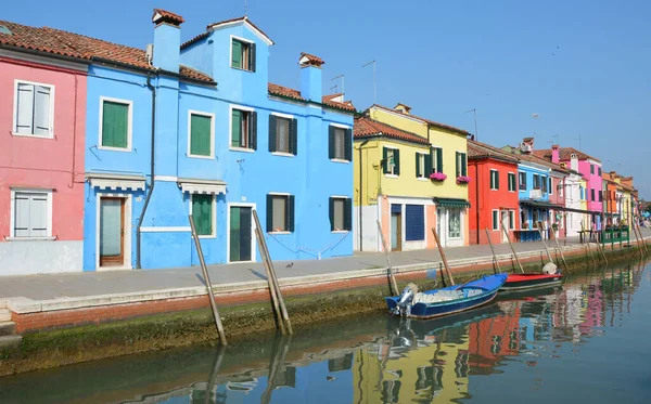 Prachtig Uitzicht Kleurrijke Gebouwen Burano Venetië Italië — Stockfoto