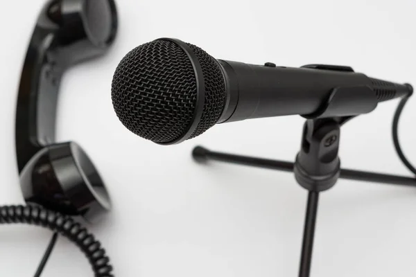 Microfone Telefone Antigo Sobre Fundo Branco — Fotografia de Stock