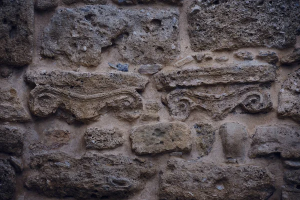 Nahaufnahme Einer Alten Steinmauer Mit Ornamenten Für Hintergründe Und Texturen — Stockfoto