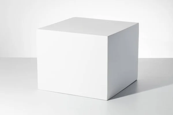 Rendu Cube Blanc Vide Avec Maquette Sur Fond Blanc — Photo