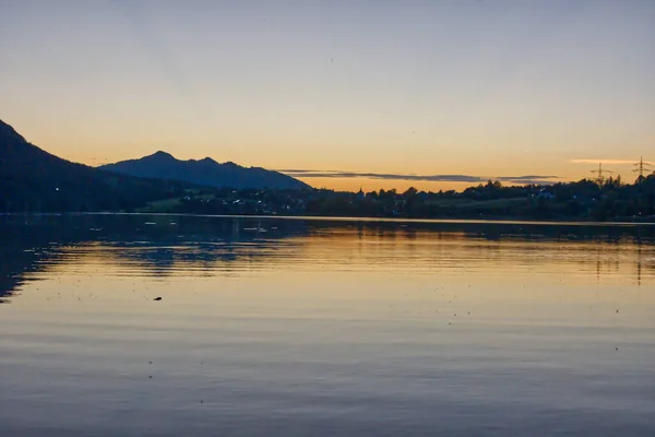 Eine Schöne Aufnahme Von Weißensee Bei Sonnenuntergang Deutschland — Stockfoto