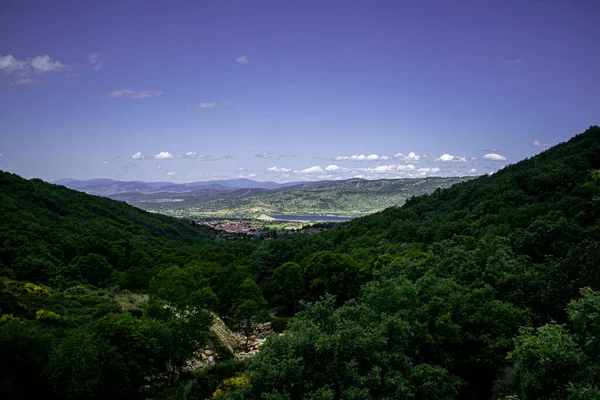 Ein Schöner Blick Auf Die Landschaft Mit Den Gebäuden Der — Stockfoto