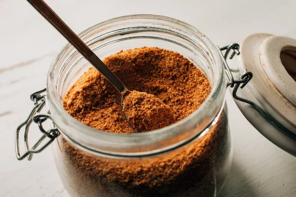 Panela Fundo Açúcar Vista Perto Açúcar Cana Cru Jarro Alimentos — Fotografia de Stock