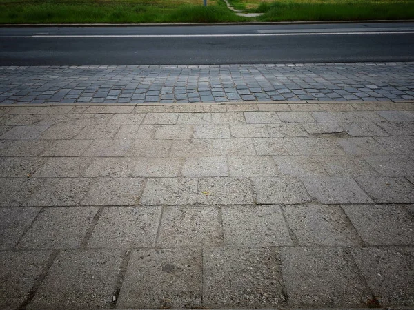 Tiro Perto Uma Estrada Com Azulejos Quadrados — Fotografia de Stock