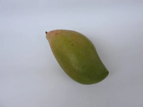 Primer Plano Una Fruta Mango Totapuri Aislada Sobre Fondo Blanco — Foto de Stock