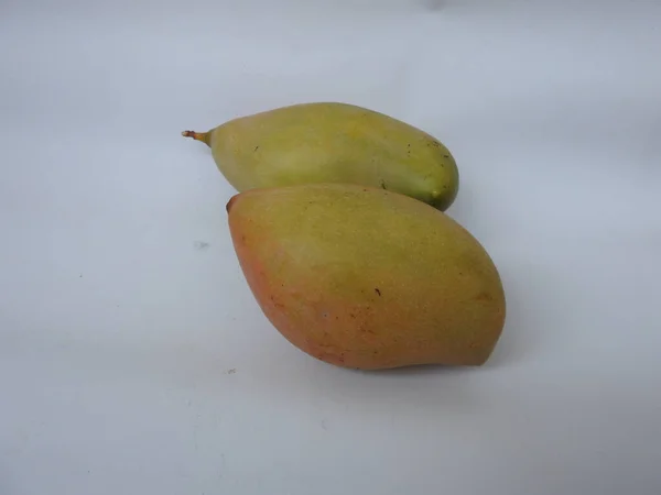 Primer Plano Fruta Mango Crudo Totapuri Aislada Sobre Fondo Blanco — Foto de Stock