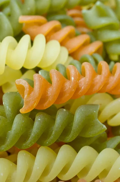 Colpo Verticale Pasta Fusilli Tre Colori Diversi — Foto Stock