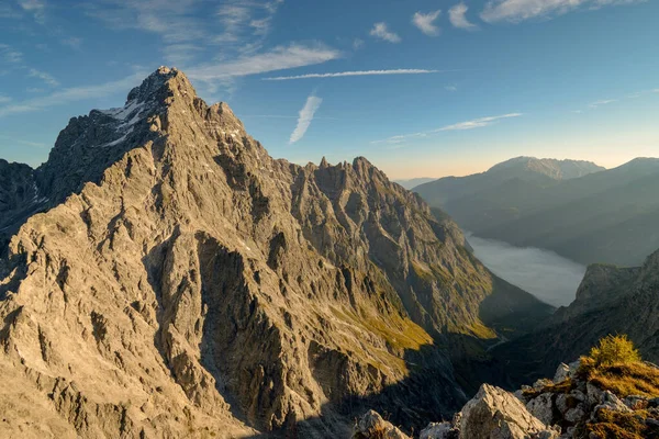 Zuidelijk Uitzicht Watzmann Met Meer Koenigssee Onder Mist Nationaalpark Berchtesgaden — Stockfoto