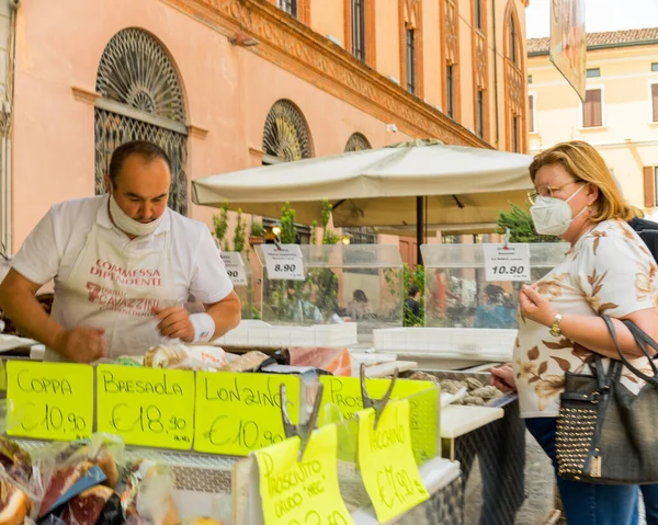 Cremona Italy Jun 2021 People Buying Goods Grocery Open City — Stock Photo, Image