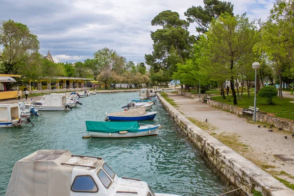 Trogir Croácia Abril 2013 Barcos Pescadores Dia Tempestuoso Trogir Croácia — Fotografia de Stock