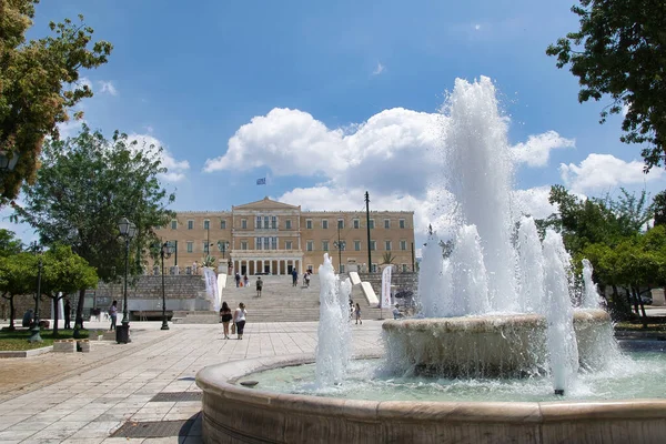 Atenas Grecia Mayo 2021 Plaza Syntagma Con Fuente Parlamento Griego — Foto de Stock