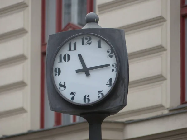 Een Close Shot Van Een Straat Klok — Stockfoto