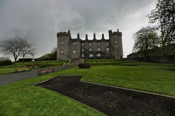 Mesmerizing View Famous Kilkenny Castle Evening — Φωτογραφία Αρχείου