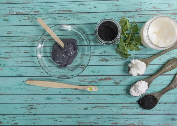 Group Natural Ingredients Prepare Toothpaste Activated Carbon — Foto de Stock