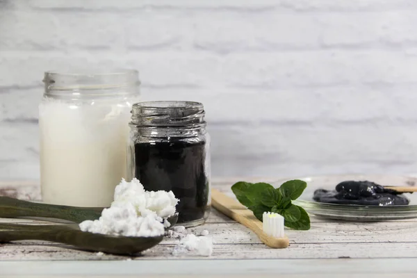 Group Natural Ingredients Prepare Toothpaste Activated Carbon — Stock fotografie