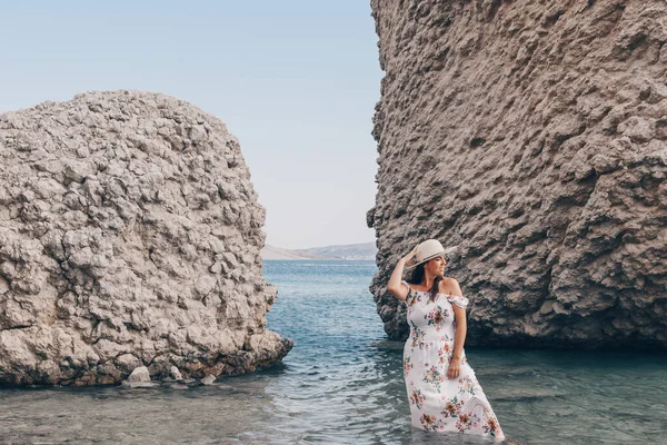 Woman Elegant Long White Summer Dress Standing Beautiful Beritnica Beach — Stock Photo, Image