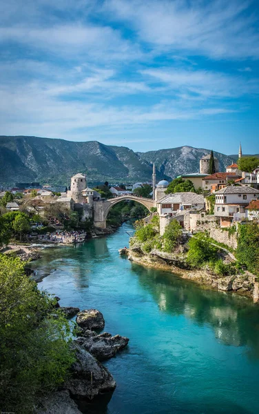 Beautiful View Mostar City Mosque Ancient Buildings Old Arch Bridge —  Fotos de Stock