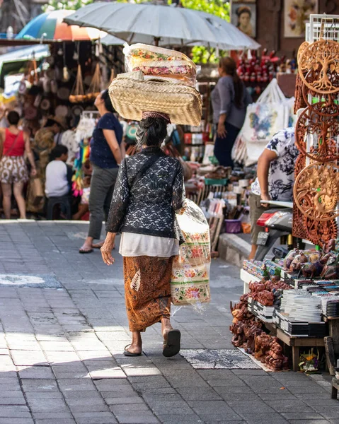 Vertical Shot Senior Female Carrying Products Head Asian Market — Stock Fotó