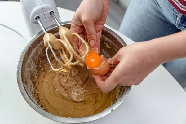Top Vie Image Woman Cracking Egg Mixing Bowl Person Cooking —  Fotos de Stock