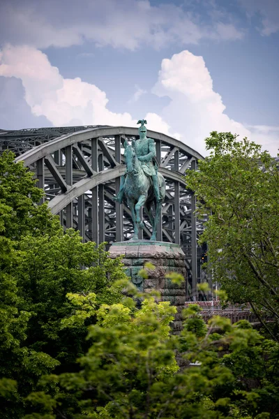 Statue Empress Wilhelm Preussen Next Hohenzollern Bridge —  Fotos de Stock