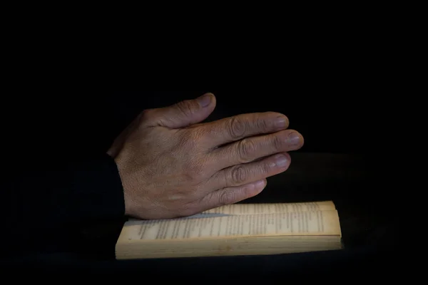 Praying Hands Black Background Faith Praise Concept — Zdjęcie stockowe