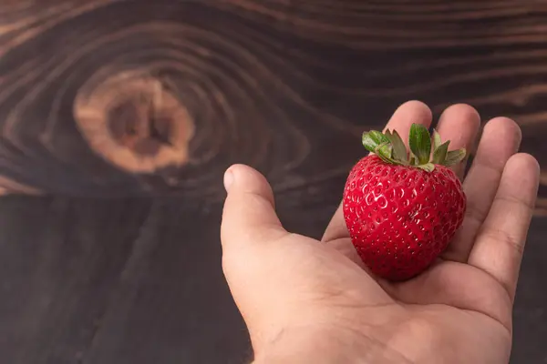 High Angle Shot Strawberry Male Hand — Stock Photo, Image