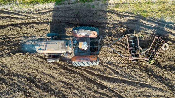 Aerial Top View Old Tractor Plow — Stockfoto