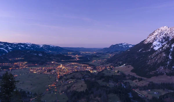 City Night Lights Oberstdorf Allgaeu Bavaria Germany Sunset Winter Landscape — Stock Photo, Image