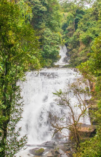 Vertical Shot Waterfall Doi Inthanon Chiang Mai Province Thailand — Foto Stock