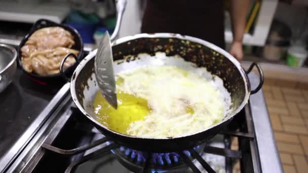 Footage Process Preparing Fried Potato Restaurant Kitchen Colombia — Vídeo de Stock