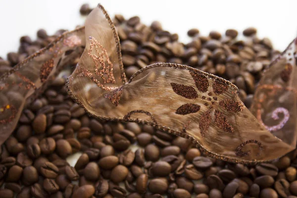Closeup Lace Ribbon Roasted Coffee Beans White Surface — Zdjęcie stockowe