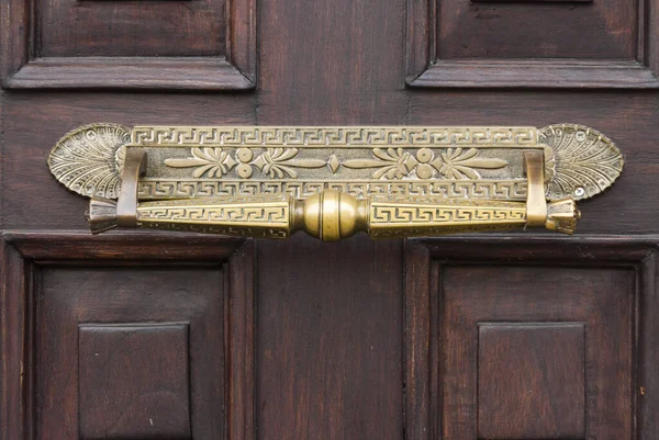 Door Handle Entrance House Metal Handle Exterior Architectural Detail Wooden — Zdjęcie stockowe