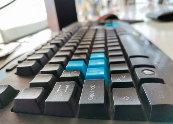 Close Shot Black Keyboard Some Blue Buttons Front Computer — Stock Photo, Image