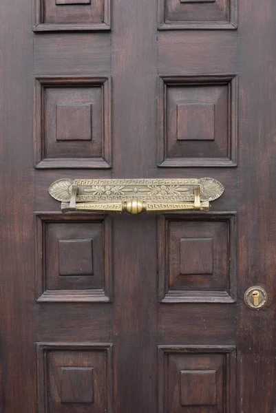Door Handle Entrance House Metal Handle Exterior Architectural Detail Wooden — Fotografia de Stock