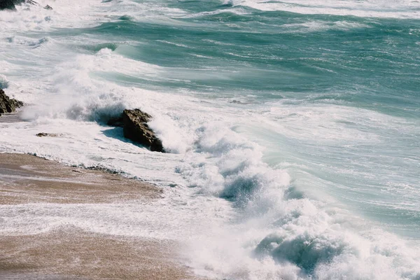 Eine Schöne Aufnahme Von Einem Meer — Stockfoto