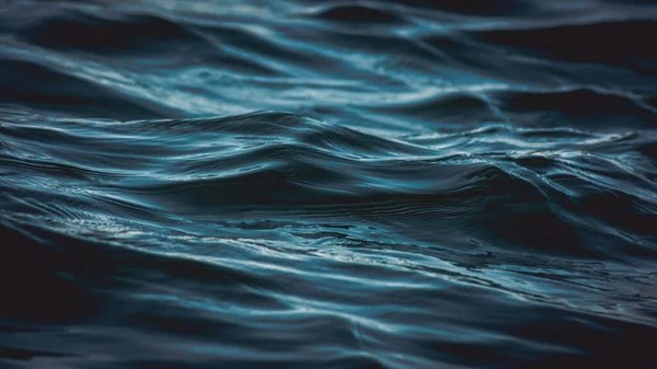 Closeup Shot Deep Blue Sea Waves — Zdjęcie stockowe