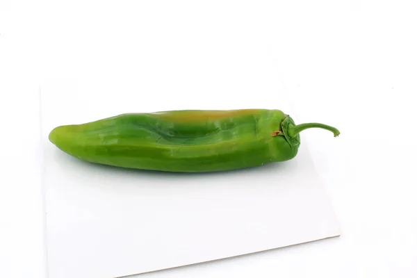 Closeup Shot Green Pepper Isolated White Background — Stockfoto