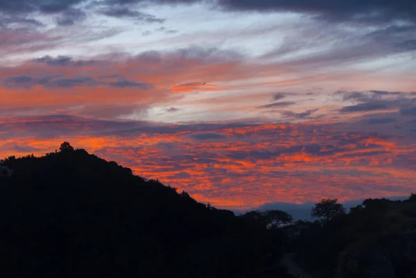 Ηλιοβασίλεμα Στη Γουατεμάλα Ουρανός Χωρίς Ρύπανση Και Πολύχρωμα Σύννεφα Όμορφο — Φωτογραφία Αρχείου