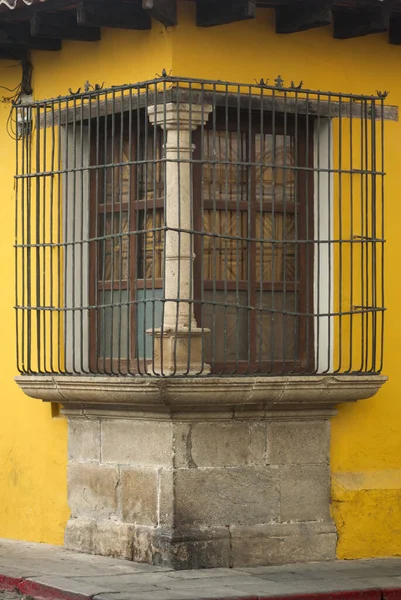 Architectural Detail Colonial House Antigua Guatemala Window Iron Balcony Colorful — Fotografia de Stock