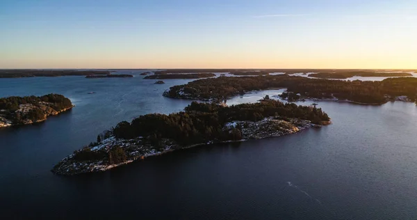 사귀로 제도의 핀란드의 바르시 섬들을 공중에서 — 스톡 사진