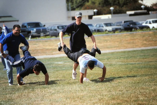 Lompoc United States Jun 2021 Military Personnel Play Wheel Barrow —  Fotos de Stock