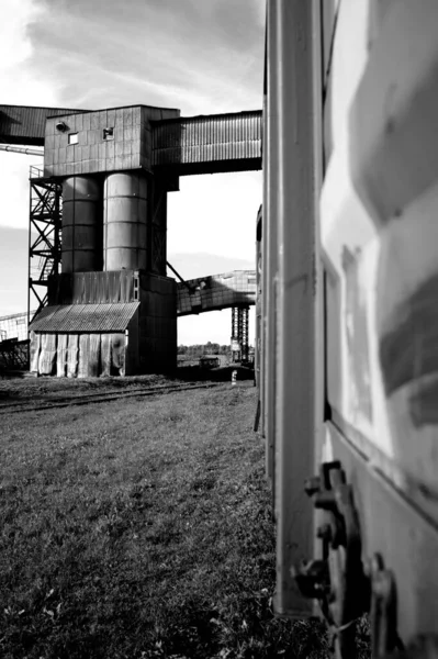 Vertical Shot Crane Vessel Grayscale — Stock Photo, Image