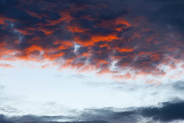 グアテマラの日没 無公害の空と多色の雲 美しい夕日 グアテマラの色の雲 — ストック写真