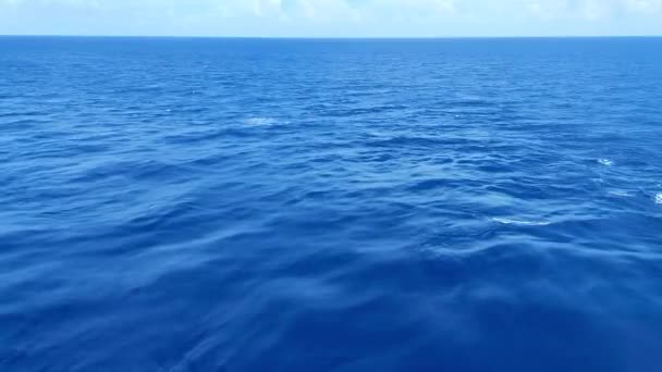 青い空の海水面 — ストック動画